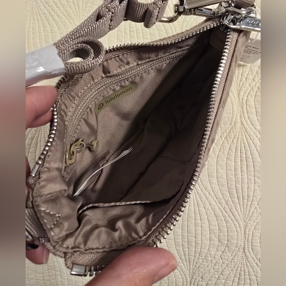 NWT Lululemon Athletica City Essentials Mini Shoulder Bag, Monogram Jacquard - Picture 5 of 8